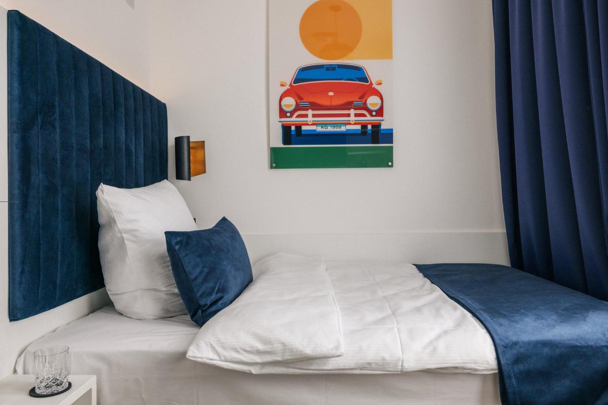 Homaris East Side Hotel Berlin Exterior foto